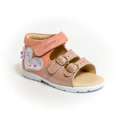 szandál szívecskés és virágos díszítéssel