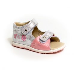 szandál virág és pillangó hímzéssel